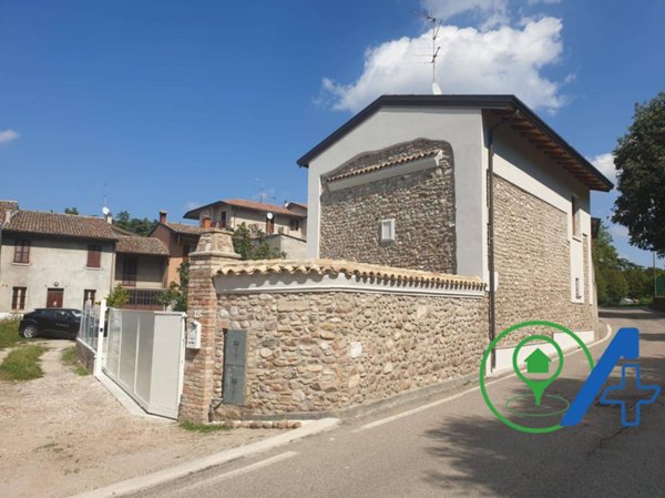 casa indipendente in vendita a Cavriana