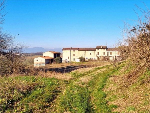 casa indipendente in vendita a Cavriana