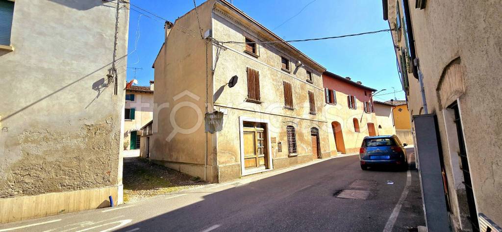casa indipendente in vendita a Cavriana
