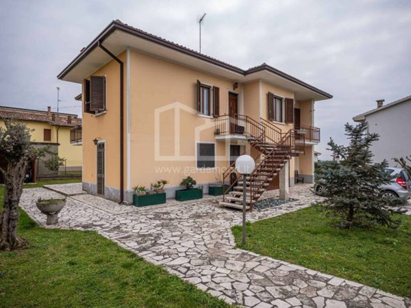 casa indipendente in vendita a Cavriana