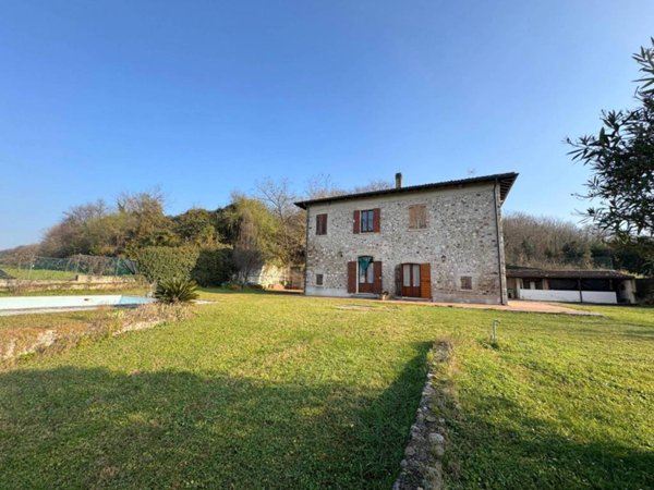 casa indipendente in vendita a Cavriana