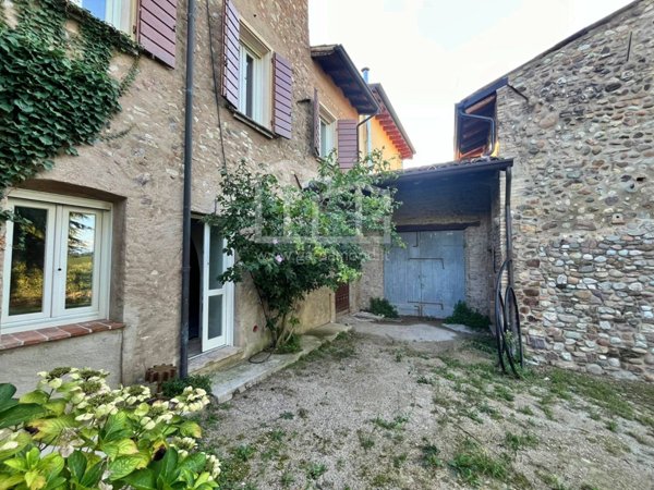 casa indipendente in vendita a Cavriana