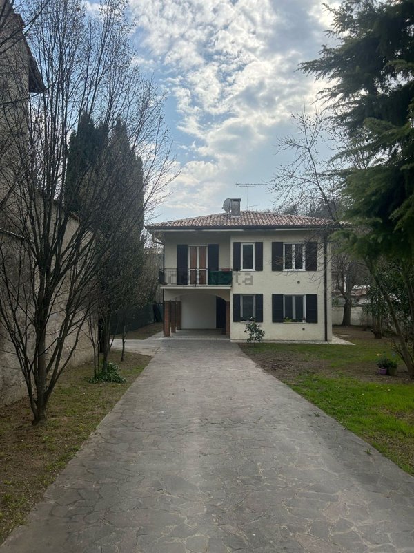 casa indipendente in vendita a Cavriana
