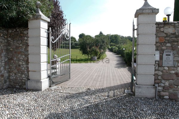 casale in vendita a Cavriana