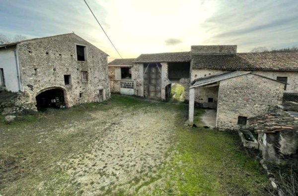 negozio in vendita a Cavriana