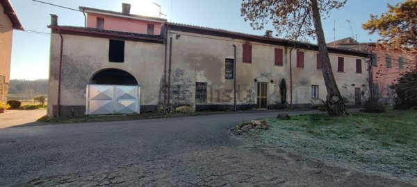 casale in vendita a Cavriana