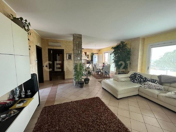 casa indipendente in vendita a Cavriana