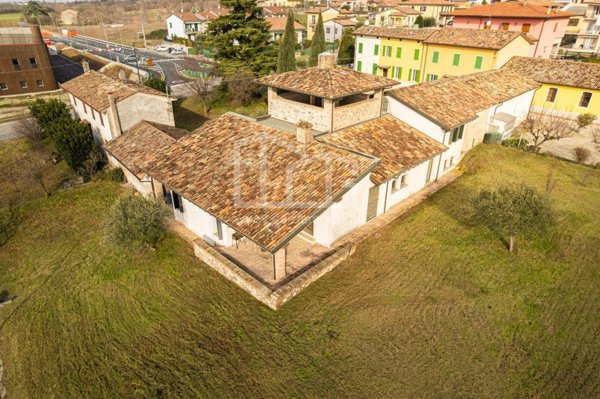 casa indipendente in vendita a Cavriana