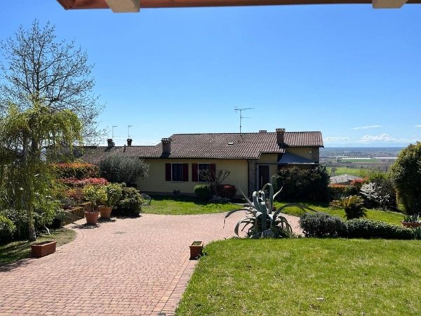 casa indipendente in vendita a Cavriana