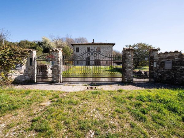 casa indipendente in vendita a Cavriana