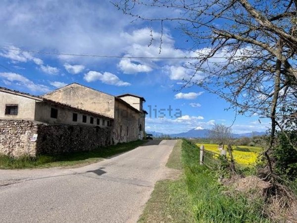 casale in vendita a Cavriana