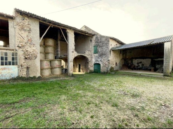 negozio in vendita a Cavriana