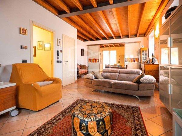 casa indipendente in vendita a Cavriana