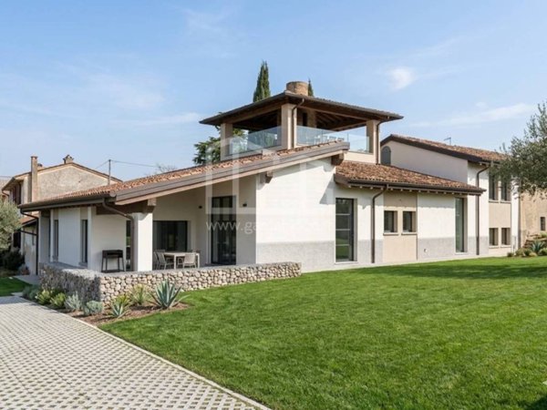 casa indipendente in vendita a Cavriana