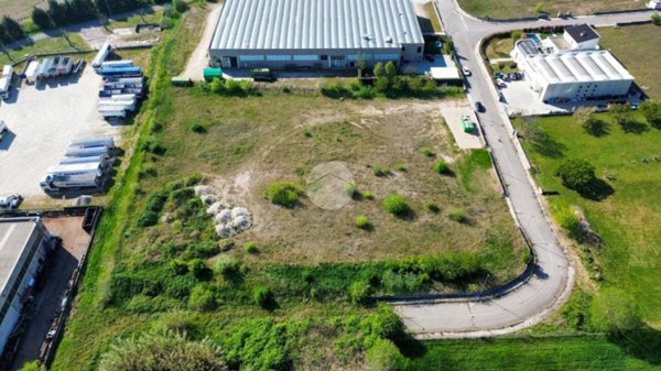 terreno agricolo in vendita a Cavriana