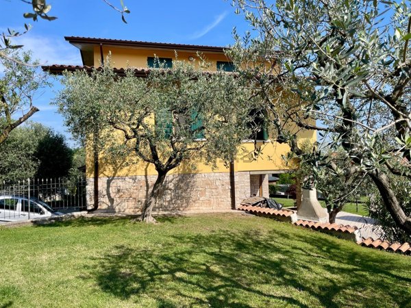 casa indipendente in vendita a Cavriana