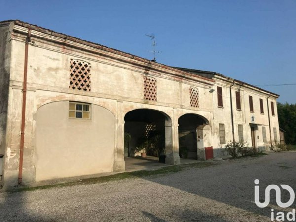 casa indipendente in vendita a Ceresara in zona Villa Cappella