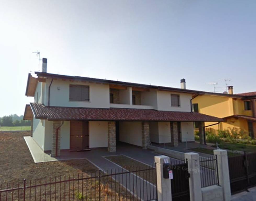 casa indipendente in vendita a Ceresara