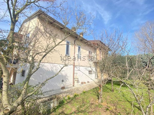 casa indipendente in vendita a Ceresara