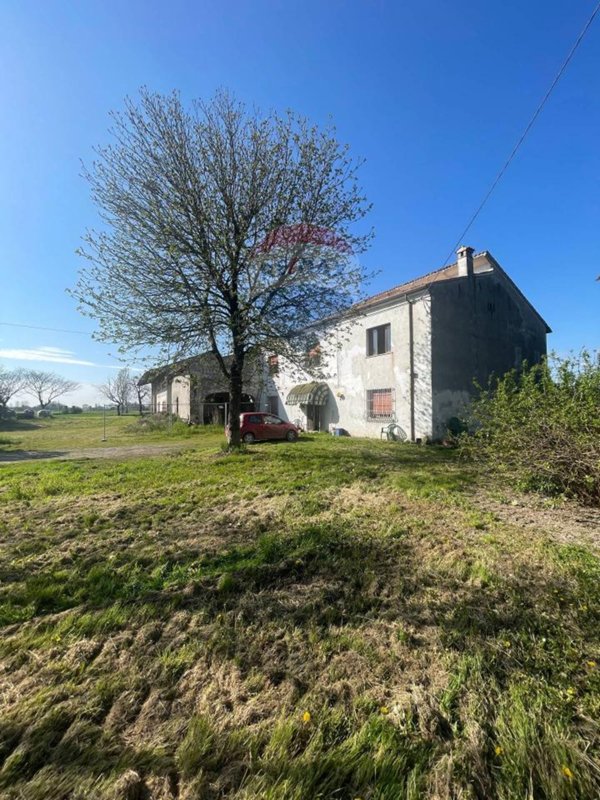 casa indipendente in vendita a Ceresara in zona Villa Cappella