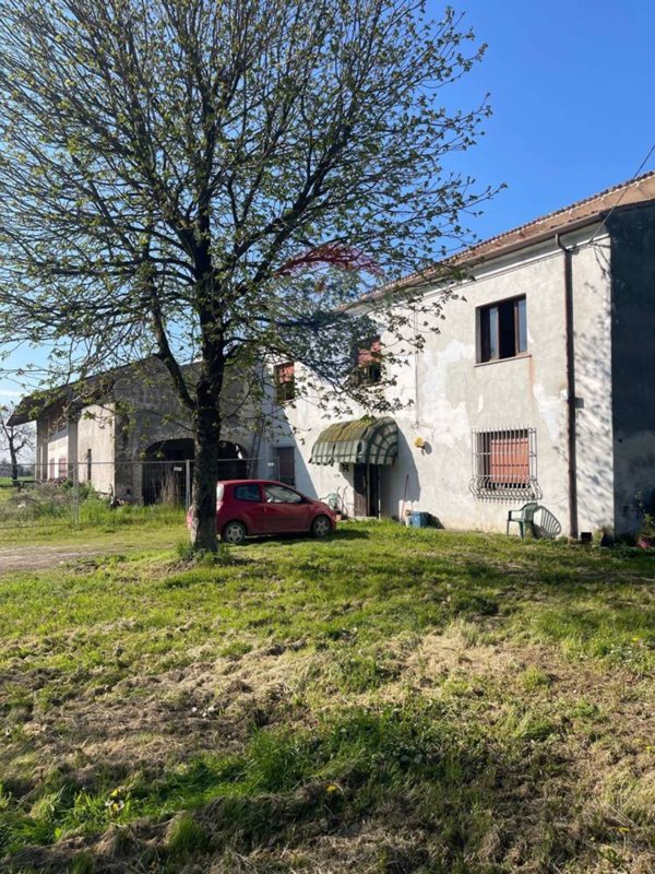 casa indipendente in vendita a Ceresara in zona Villa Cappella