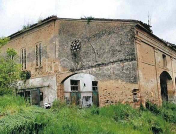 capannone in vendita a Ceresara