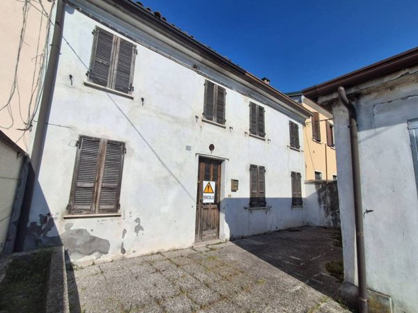 casa indipendente in vendita a Ceresara
