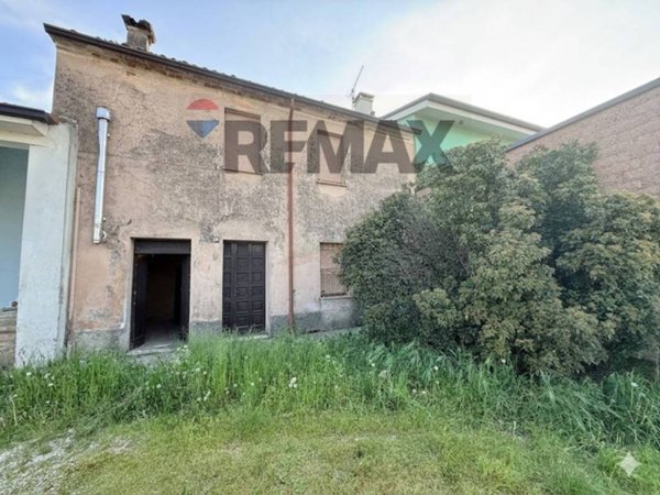 casa indipendente in vendita a Ceresara