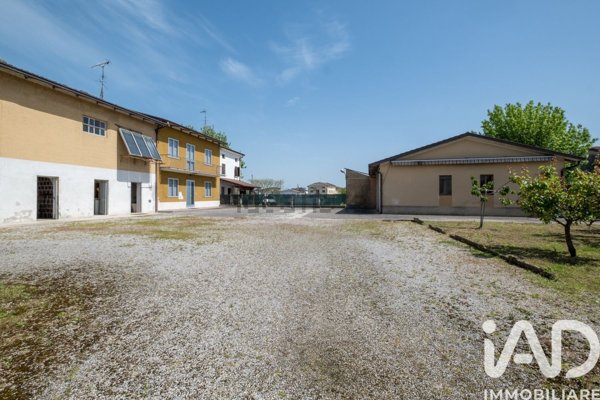 casa indipendente in vendita a Ceresara in zona San Martino Gusnago
