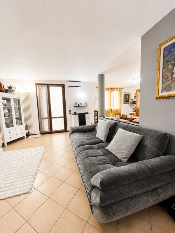 casa indipendente in vendita a Ceresara