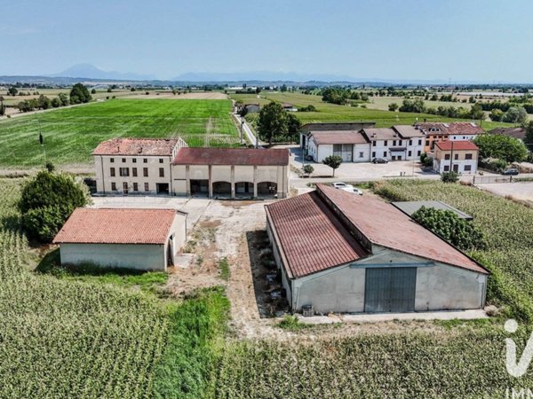 casale in vendita a Ceresara