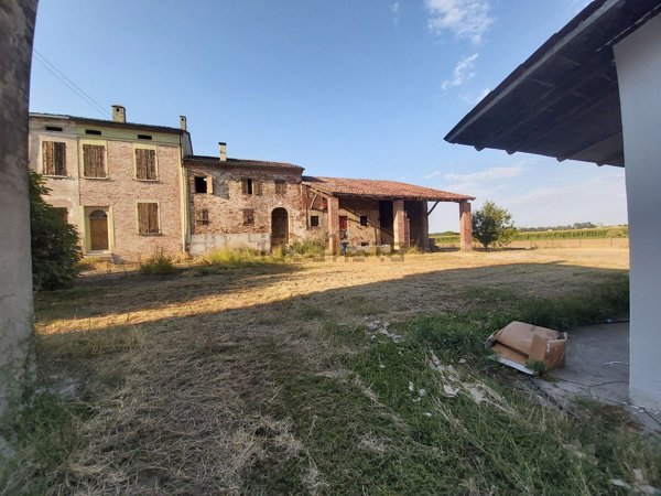 appartamento in vendita a Commessaggio