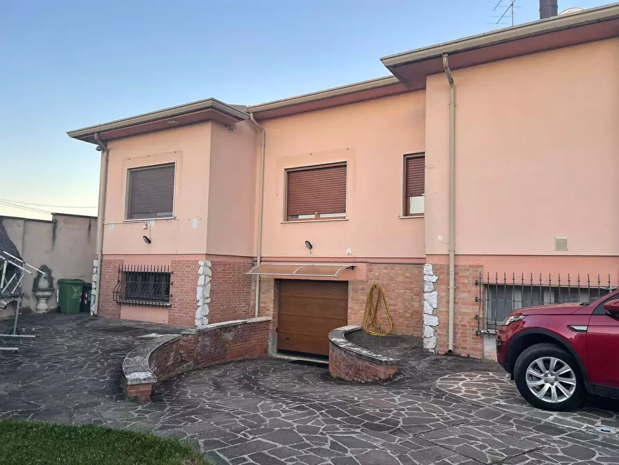casa indipendente in vendita a Commessaggio