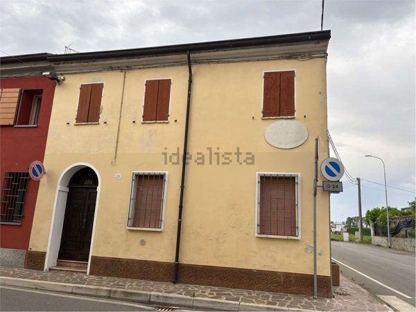 casa indipendente in vendita a Commessaggio