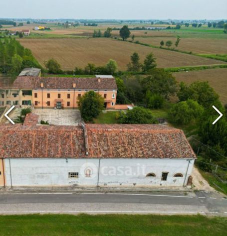 casa indipendente in vendita a Commessaggio