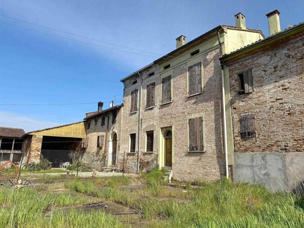 casa indipendente in vendita a Commessaggio