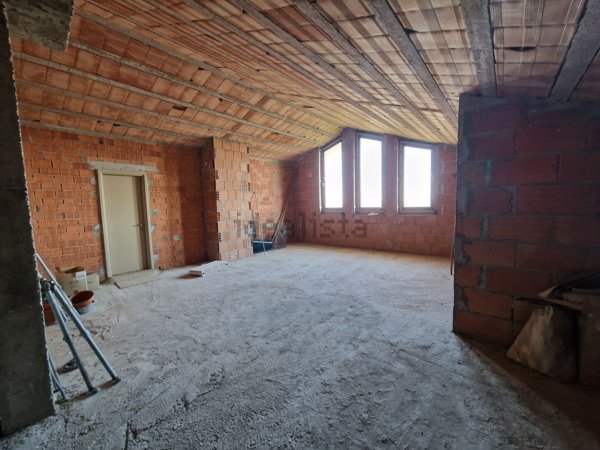 casa indipendente in vendita a Commessaggio