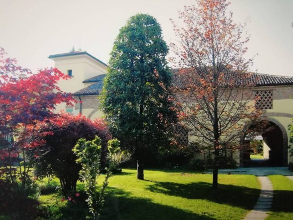 casa indipendente in vendita a Commessaggio