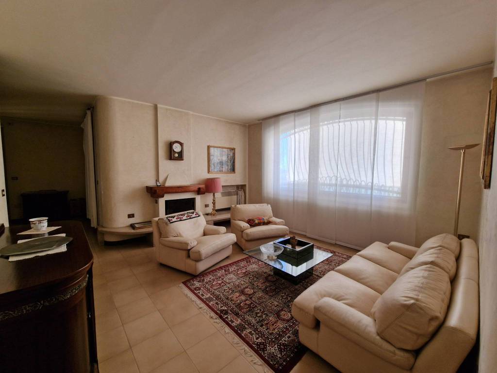 casa indipendente in vendita a Commessaggio