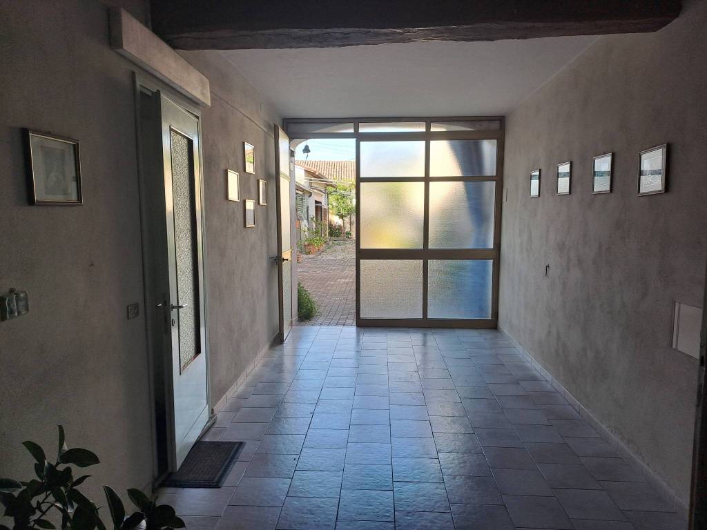 casa indipendente in vendita a Commessaggio