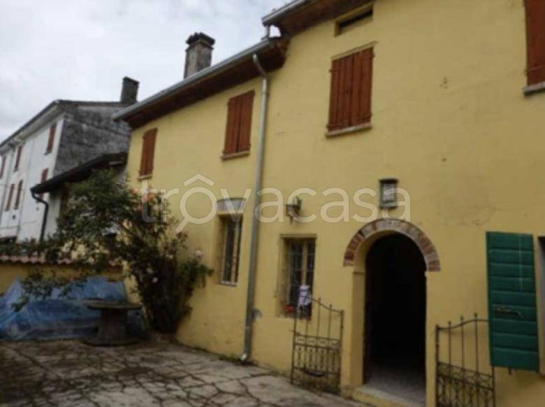 casa indipendente in vendita a Commessaggio in zona Bocca Chiavica
