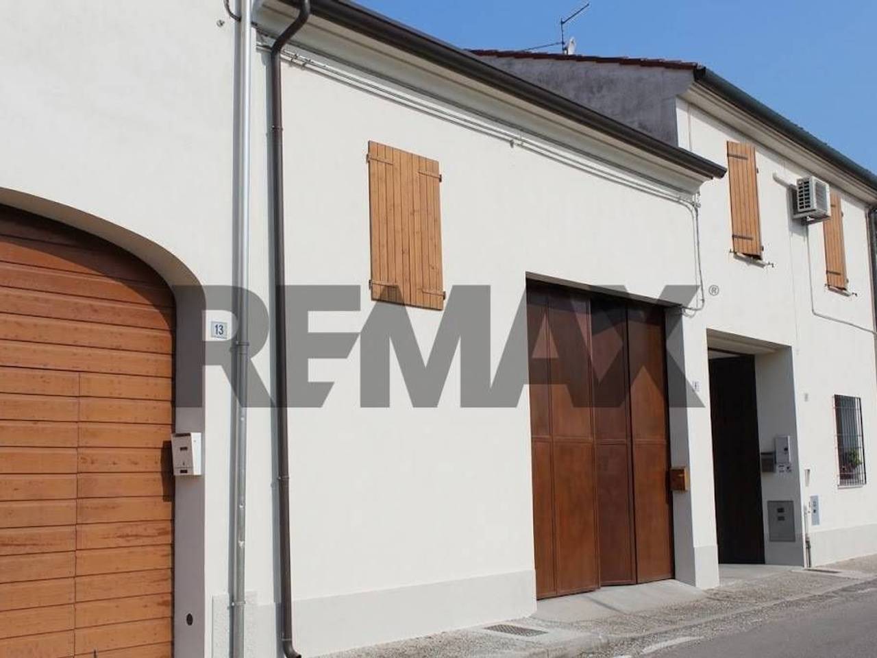 casa indipendente in vendita a Commessaggio