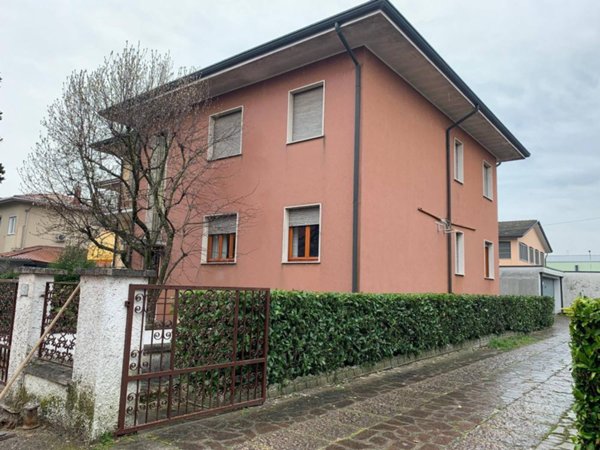casa indipendente in vendita a Curtatone