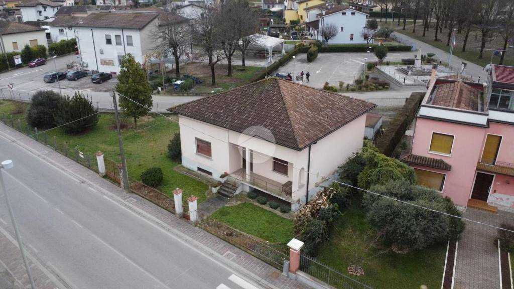 casa indipendente in vendita a Curtatone