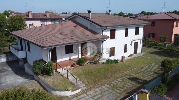 casa indipendente in vendita a Curtatone
