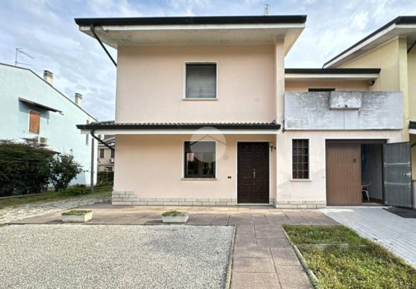casa indipendente in vendita a Curtatone