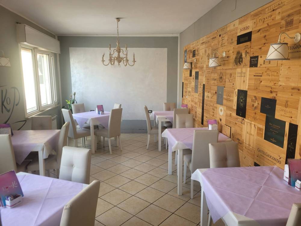 negozio in vendita a Curtatone