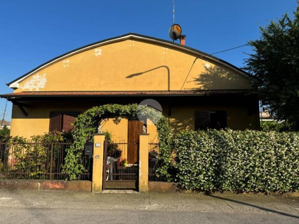 casa indipendente in vendita a Curtatone