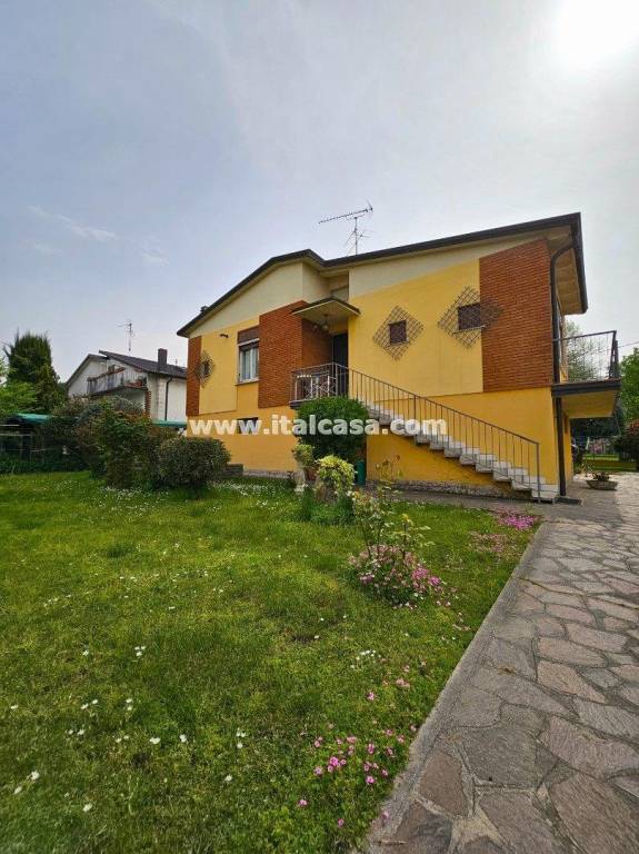 casa indipendente in vendita a Curtatone