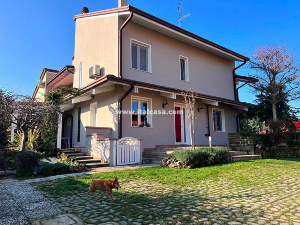 casa indipendente in vendita a Curtatone